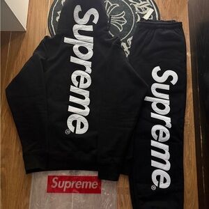 Black Supreme set Large
